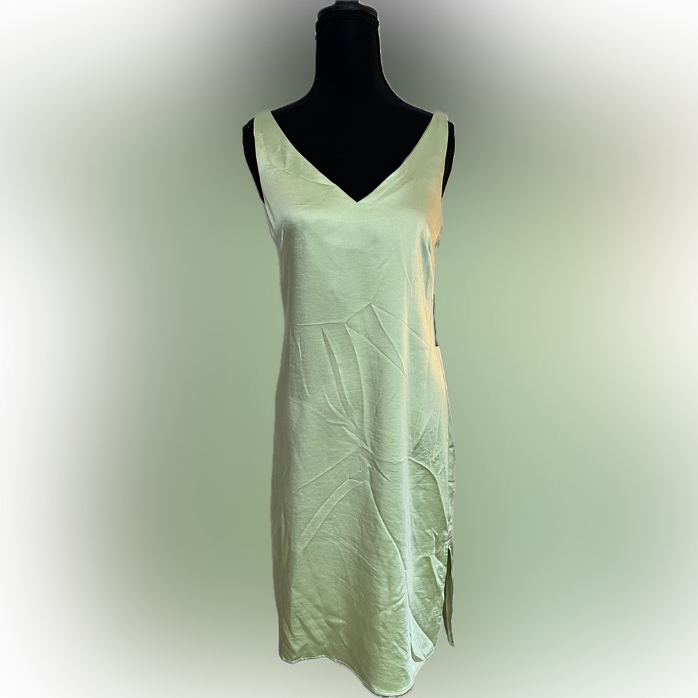 Vince Camuto Elegant V-Neck Sleeveless Dress xs NWT